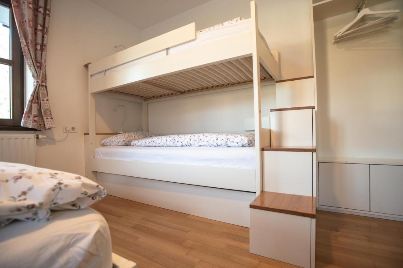 Pritlicni Apartma Hribovc Z Atrijem Kranjska Gora Buitenkant foto