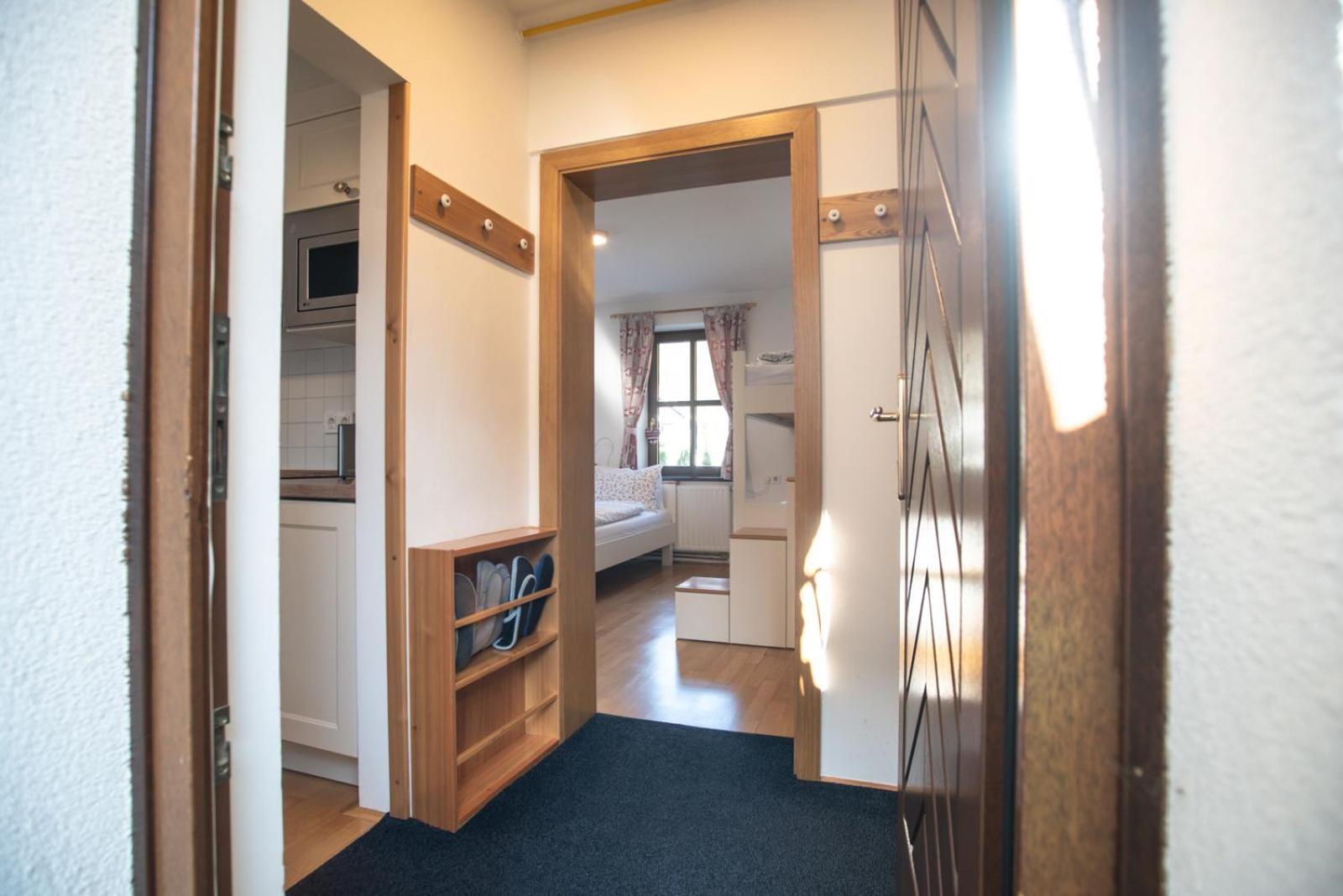 Pritlicni Apartma Hribovc Z Atrijem Kranjska Gora Buitenkant foto